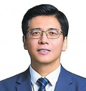 <b>全员的人工智能素养和技术</b>