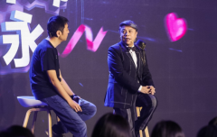 康永对小度智能音箱的功能也拍案叫绝：“小度
